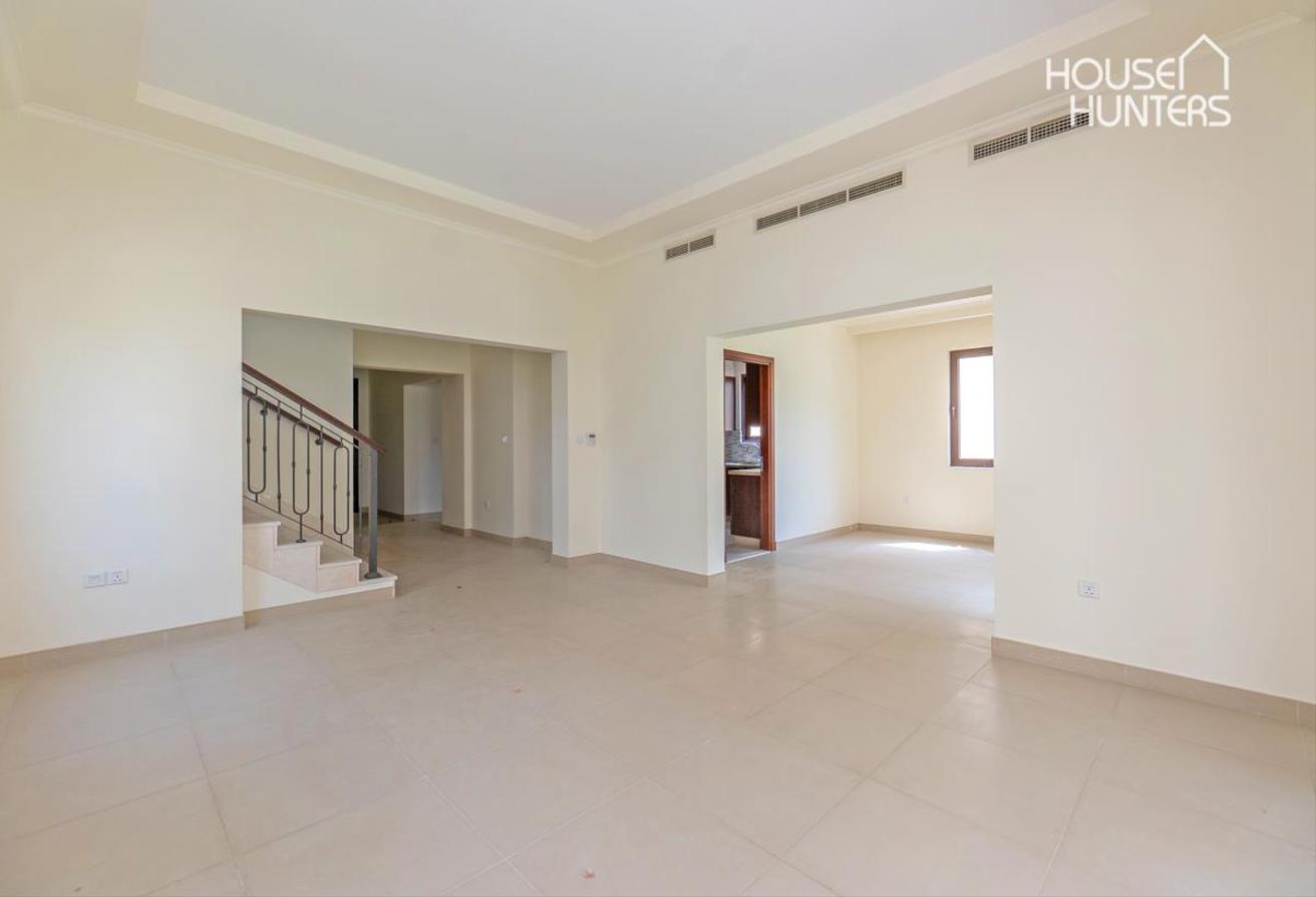 Great condition | Vacant | Big plot | Type 4 photo 5