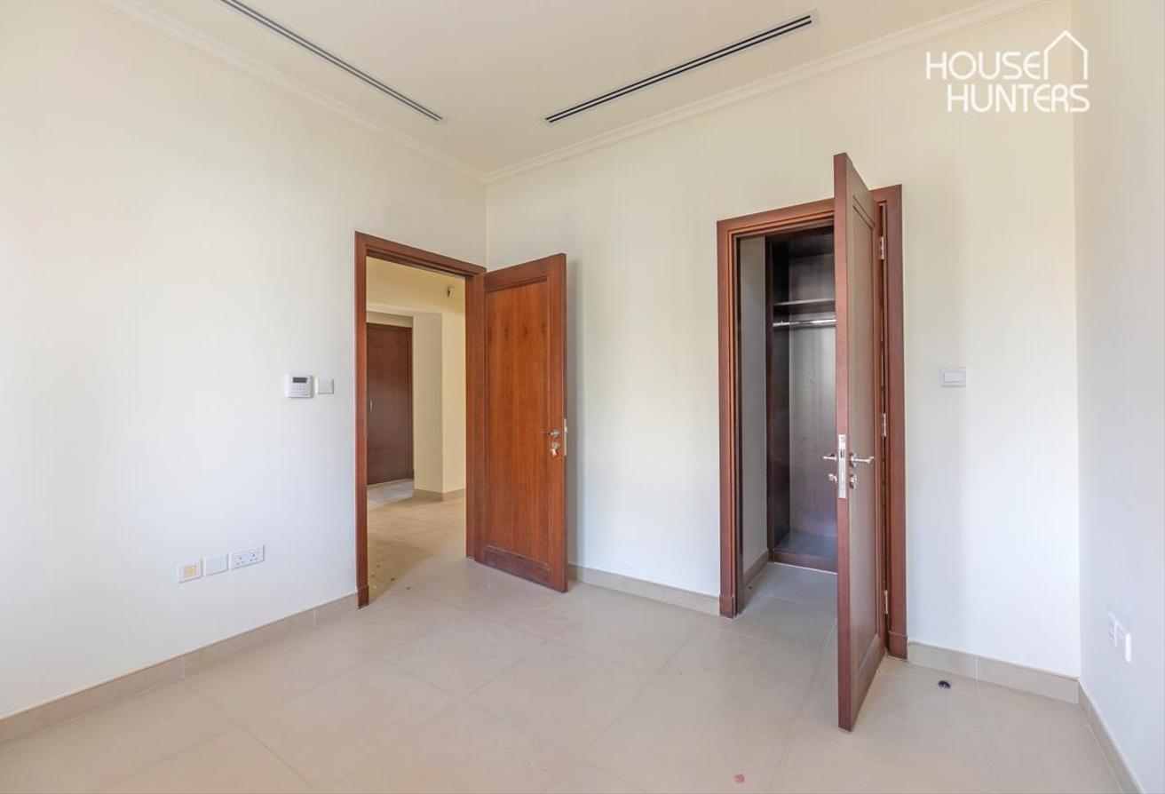 Great condition | Vacant | Big plot | Type 4 photo 6