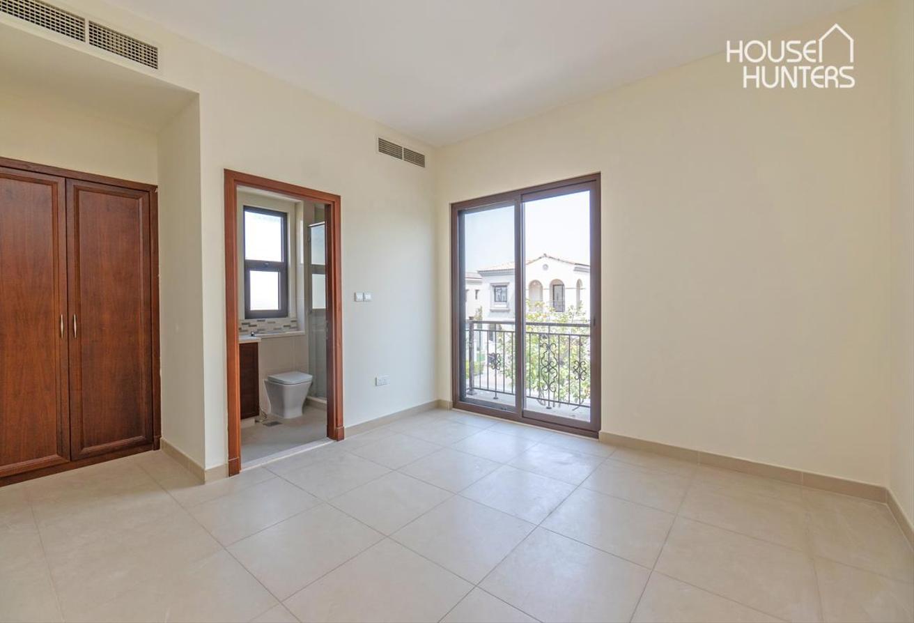 Great condition | Vacant | Big plot | Type 4 photo 8