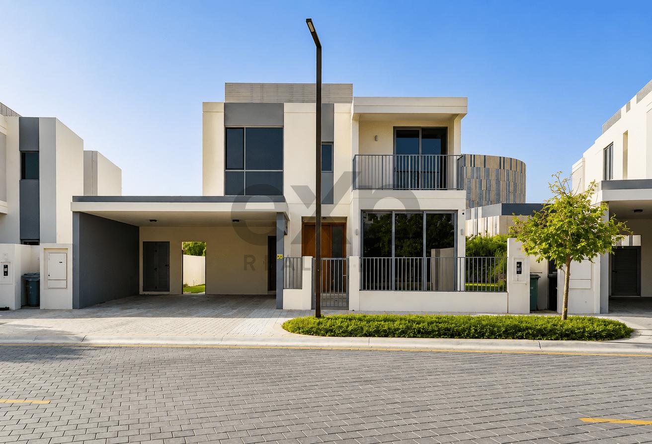 Vacant | Large Corner Plot | Single Row Villa photo 7