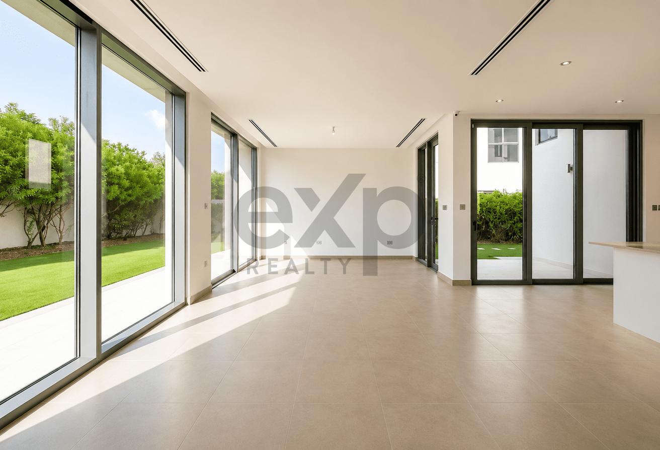 Vacant | Large Corner Plot | Single Row Villa photo 2