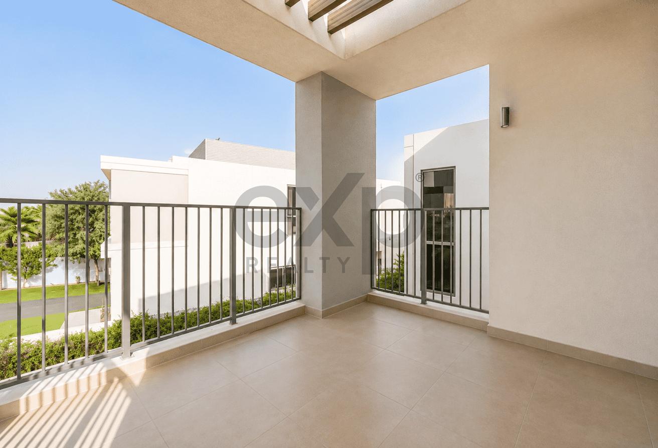 Vacant | Large Corner Plot | Single Row Villa photo 10