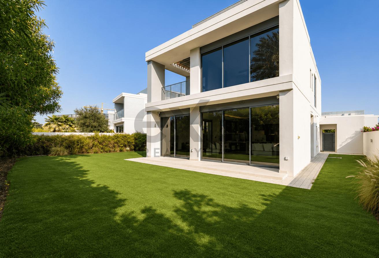Vacant | Large Corner Plot | Single Row Villa photo 8