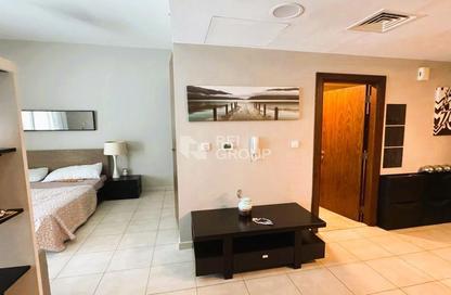 Apartment - Studio - 1 Bathroom for rent in West Heights 4 - Business Bay - Dubai