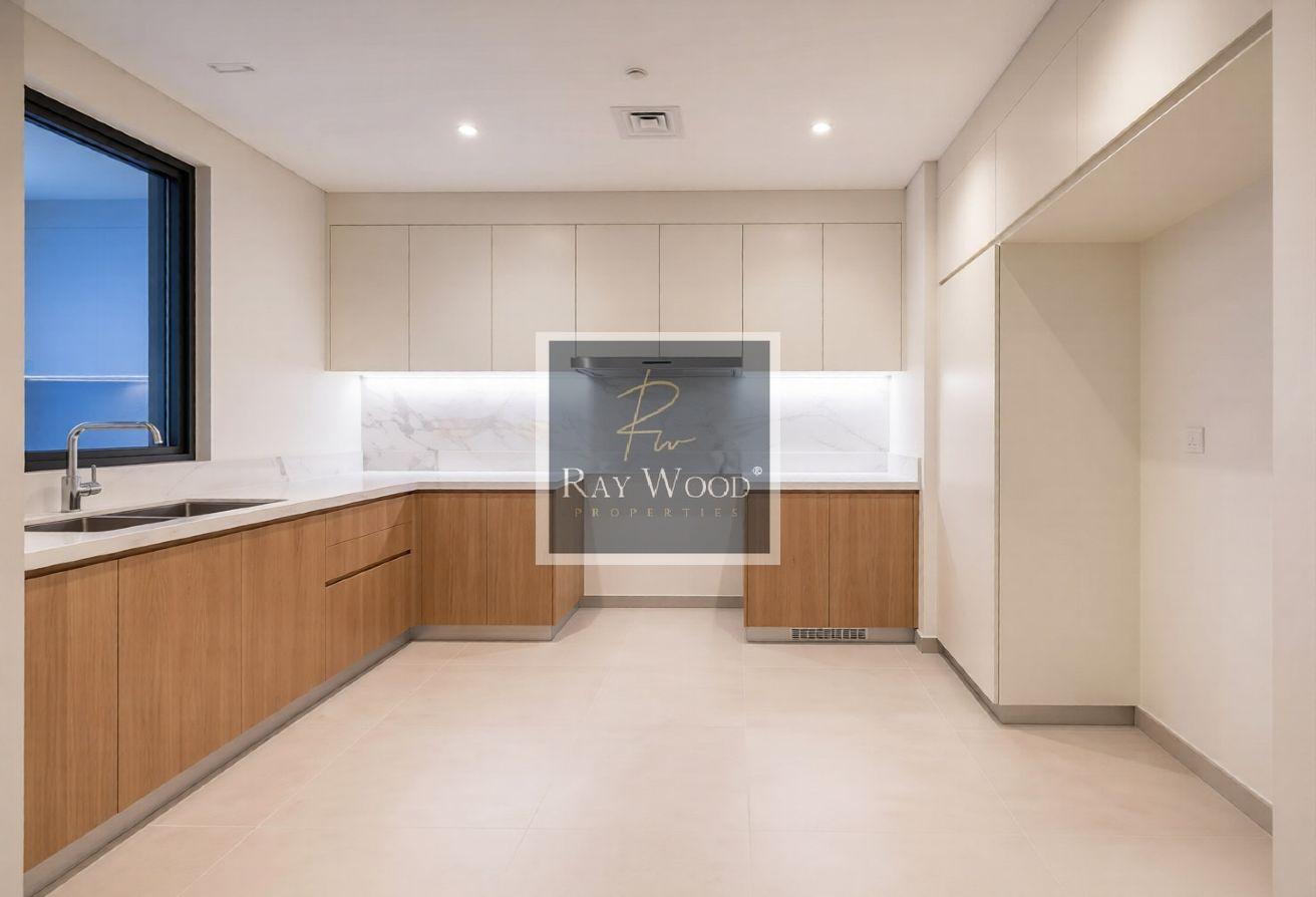 Brand New| Family Home |4BR + Maid photo 5