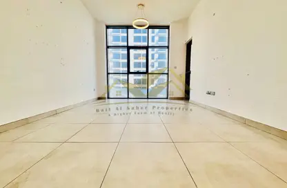 Apartment - 1 Bedroom - 2 Bathrooms for rent in Jumeirah Garden City - Al Satwa - Dubai