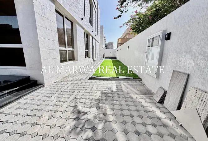 157358120 - Property Image 3
