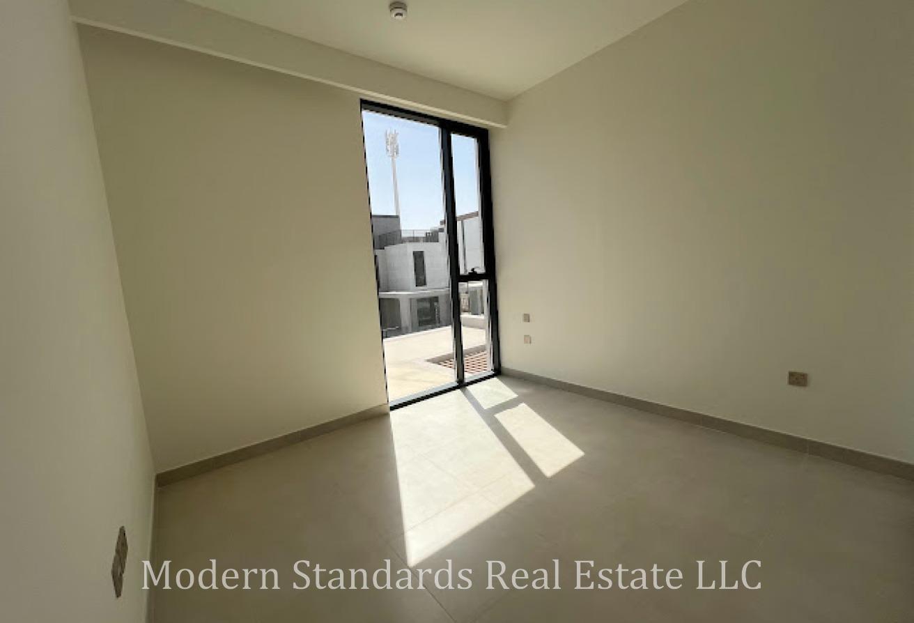 Spacious 4BR Villa | Arabian Ranches 3 Living photo 16