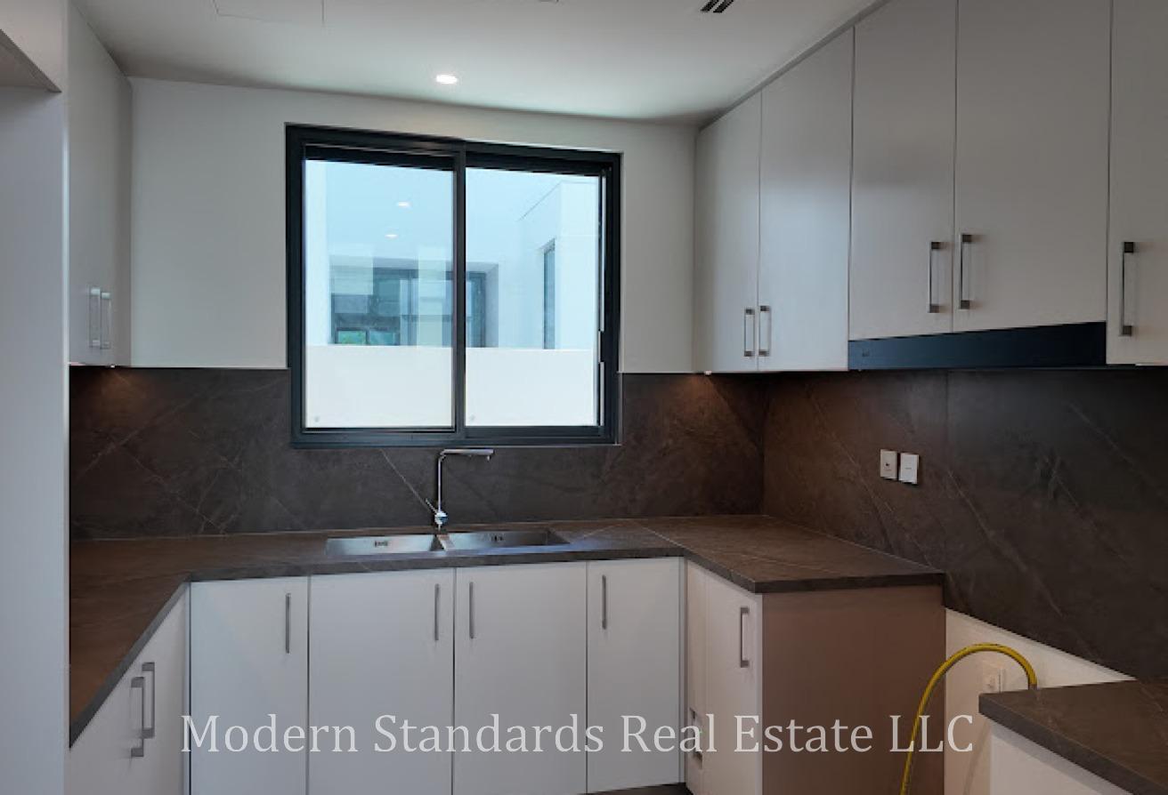 Spacious 4BR Villa | Arabian Ranches 3 Living photo 6