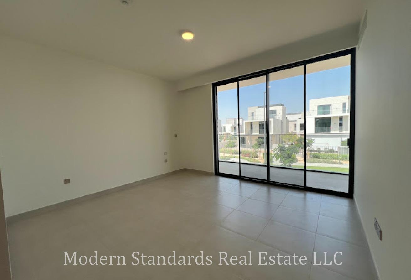 Spacious 4BR Villa | Arabian Ranches 3 Living photo 11