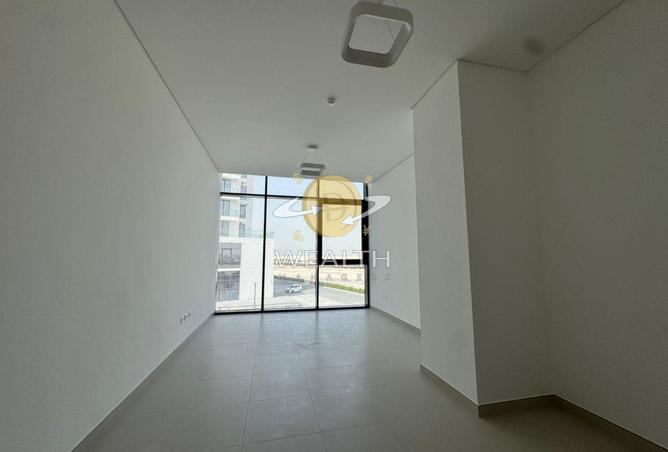 98248071 - Property Image 3