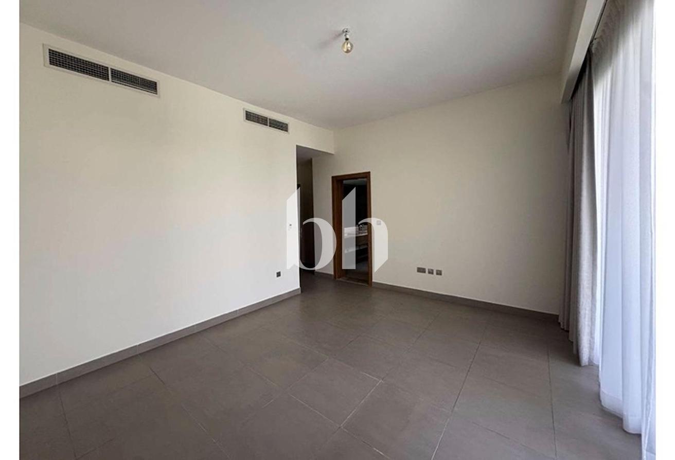 Corner Unit | Single Row | Large Plot photo 11