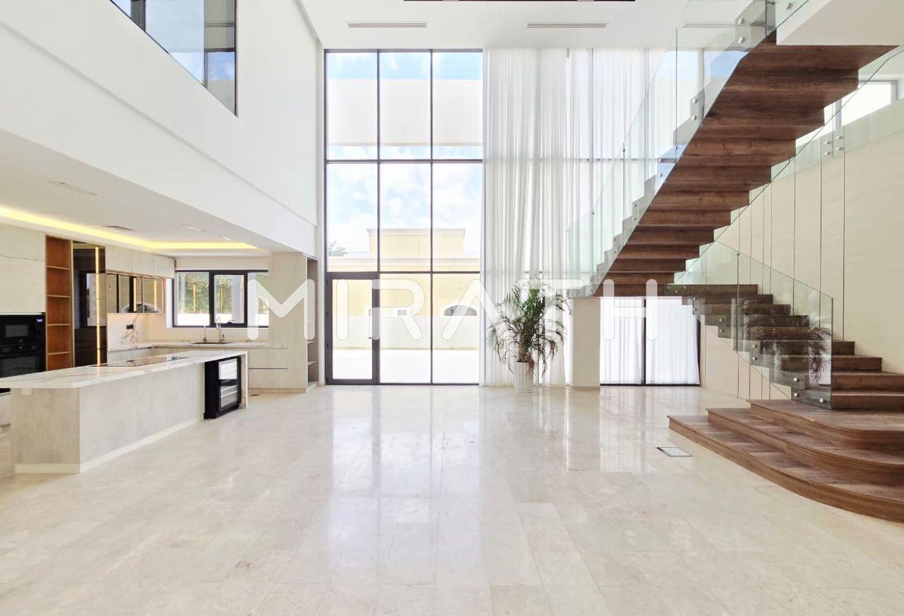 Modern Designer Villa|Maid’s Quarters|EV Parking photo 4