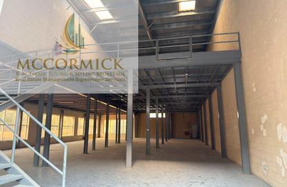 Warehouse - Studio - 4 Bathrooms for rent in Dubai Investment Park 1 (DIP 1) - Dubai Investment Park (DIP) - Dubai Warehouse - Studio - 4 Bathrooms for rent in Dubai Investment Park 1 (DIP 1) - Dubai Investment Park (DIP) - Dubai