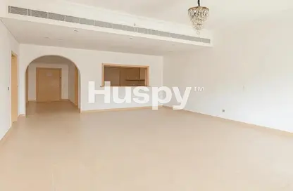 Apartment - 2 Bedrooms - 3 Bathrooms for rent in Al Hamri - Shoreline Apartments - Palm Jumeirah - Dubai