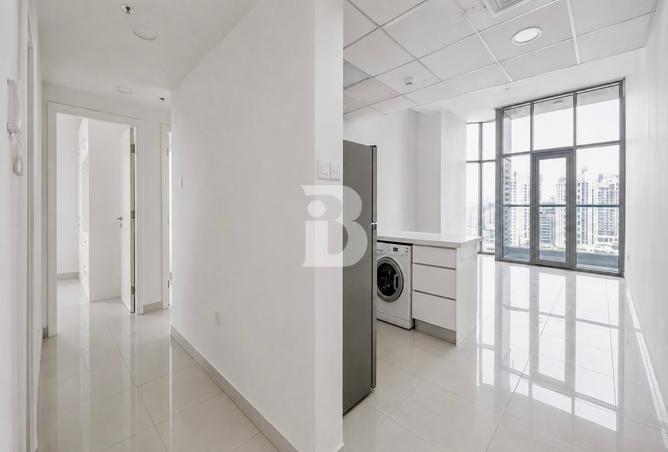 3-bed apartment in Marina Wharf 2 · Vacant · High floor — photo 3