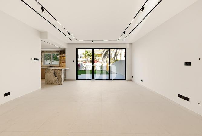 67810777 - Property Image 2