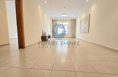 Apartment - 1 - 2 for rent in Abdul Rahim Mohd Al Zarooni Building - Al Mankhool - Bur Dubai - Dubai