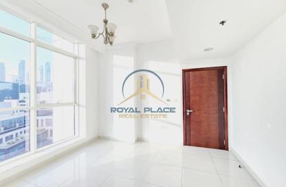 Apartment - 1 Bedroom - 2 Bathrooms for rent in Majestic Tower - Al Abraj street - Business Bay - Dubai