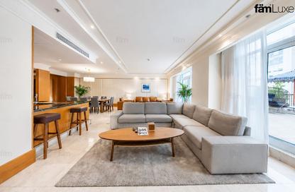 Apartment - 4 - 4 for rent in Ritz Carlton - DIFC - Dubai