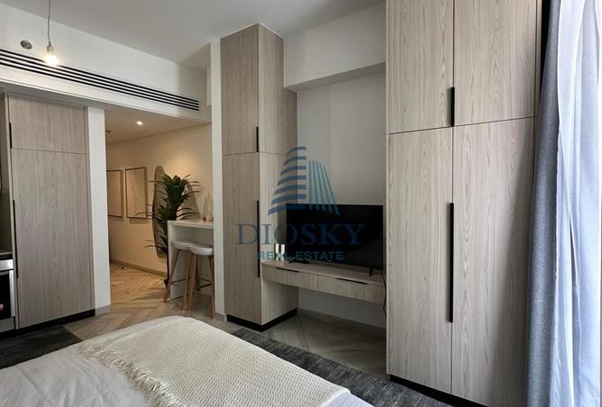 Luxury Furnished |Near to Entrance | Ready to Move photo 2