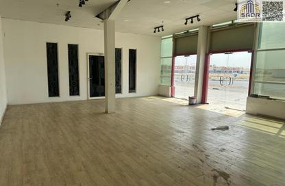 Warehouse - Studio - 2 Bathrooms for rent in Umm Dir - Umm Al Quwain