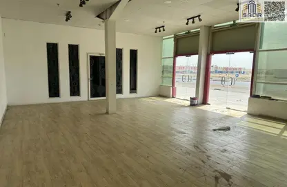 Warehouse - Studio - 2 Bathrooms for rent in Umm Dir - Umm Al Quwain