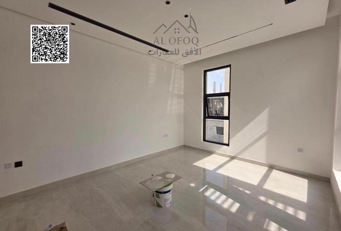 54016487 - Property Image 3