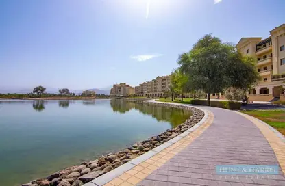 شقة - 2 غرف نوم - 2 حمامات للبيع في شقق التراس - قرية الياسمين - رأس الخيمة