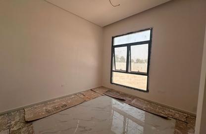 Villa - 3 Bedrooms - 4 Bathrooms for rent in Al Aweer 2 - Al Aweer - Dubai