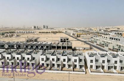شقة - 2 غرف نوم - 3 حمامات للايجار في عزيزي بلازا - الفرجان - دبي