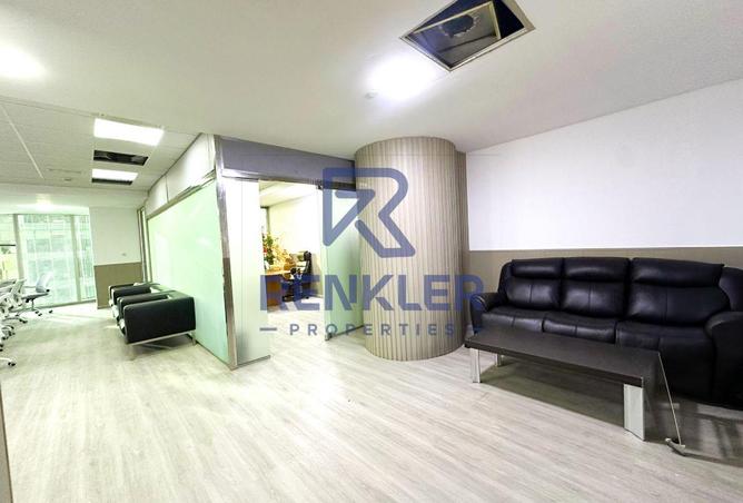 73160897 - Property Image 3