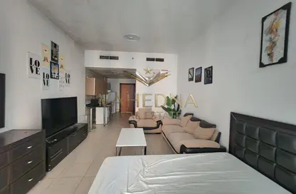 Apartment - 1 Bathroom for rent in Palace Tower 2 - Palace Towers - Dubai Silicon Oasis - Dubai