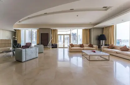 Apartment - 4 Bedrooms - 5 Bathrooms for rent in Le Reve - Dubai Marina - Dubai