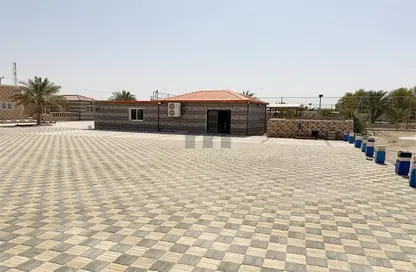 مزرعة - استوديو للبيع في الخزنة - العين
