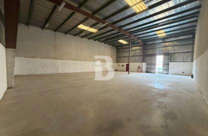 Warehouse - Studio for rent in Dubai Investment Park 1 (DIP 1) - Dubai Investment Park (DIP) - Dubai