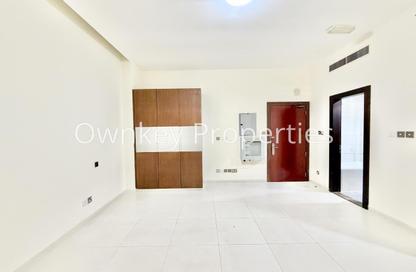 Apartment - Studio - 1 Bathroom for rent in Mankhool Building - Mankhool - Bur Dubai - Dubai