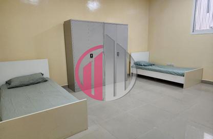 سكن عمال - استوديو - 8 حمامات للايجار في م-37 - مصفح الصناعية - مصفح - أبوظبي سكن عمال - استوديو - 8 حمامات للايجار في م-37 - مصفح الصناعية - مصفح - أبوظبي