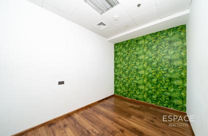 Office Space - Studio - 1 Bathroom for rent in Bay Square Building 12 - Bay Square - Business Bay - Dubai
