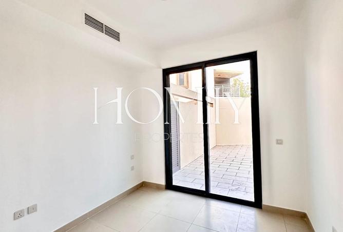 103695826 - Property Image 3