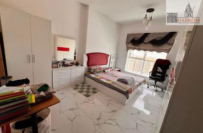 Apartment - 2 Bedrooms - 2 Bathrooms for sale in Oasis Tower - Al Rashidiya 1 - Al Rashidiya - Ajman