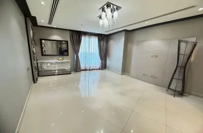 Apartment - 3 Bedrooms - 4 Bathrooms for rent in Corniche Tower - Ajman Corniche Road - Ajman