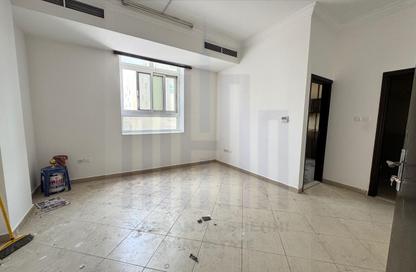 Apartment - 1 Bedroom - 1 Bathroom for rent in Muwailih Building - Muwaileh - Sharjah