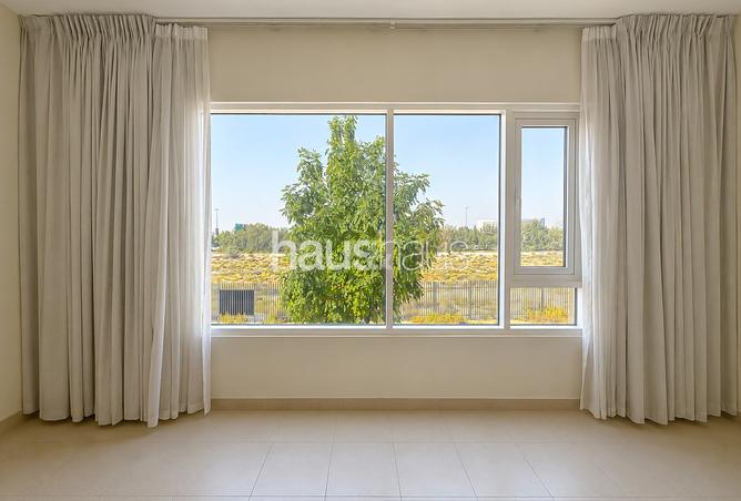 121987205 - Property Image 2