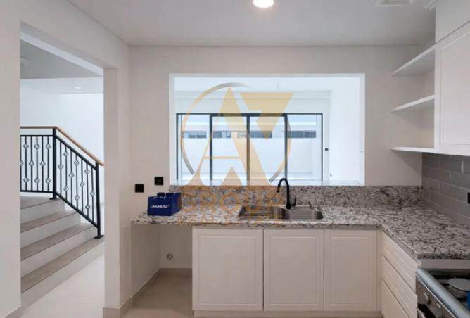 104700722 - Property Image 3