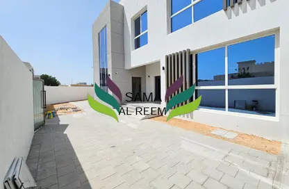 Villa - 5 Bedrooms - 6 Bathrooms for rent in Umm Suqeim 1 Villas - Umm Suqeim 1 - Umm Suqeim - Dubai Villa - 5 Bedrooms - 6 Bathrooms for rent in Umm Suqeim 1 Villas - Umm Suqeim 1 - Umm Suqeim - Dubai