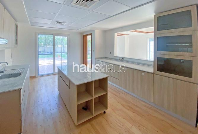 74236579 - Property Image 3