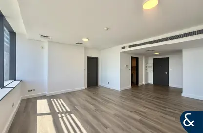 شقة - غرفة نوم - 2 حمامات للايجار في سكاي جاردنز - مركز دبي المالي العالمي - دبي