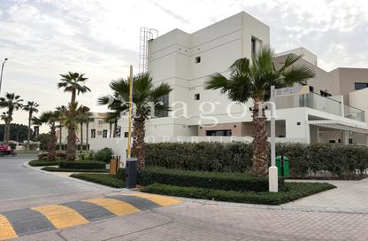 Townhouse - 6 Bedrooms - 7 Bathrooms for rent in Greenwoods - DAMAC Hills - Dubai
