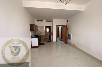 Apartment - Studio - 1 Bathroom for rent in Al Mowaihat 1 - Al Mowaihat - Ajman Apartment - Studio - 1 Bathroom for rent in Al Mowaihat 1 - Al Mowaihat - Ajman